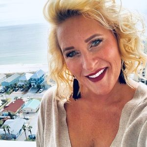 Meet your Posher, Joell